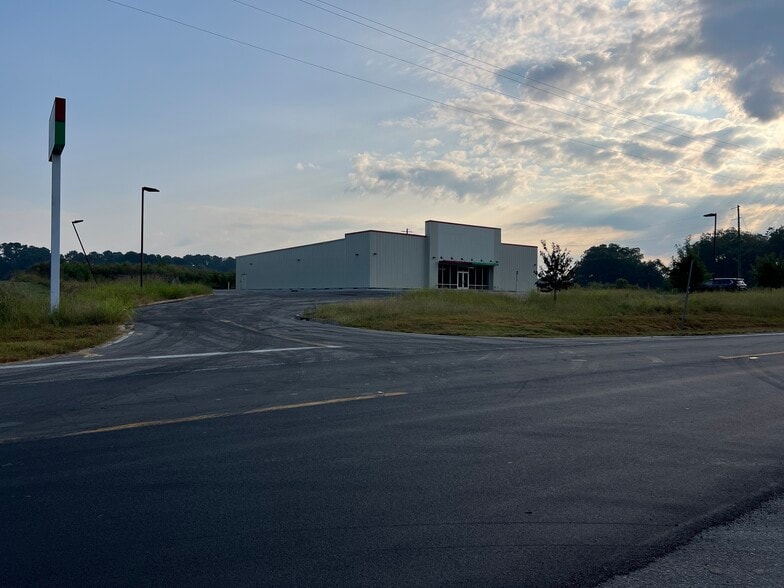 475 NW Broad St, Crawfordville, GA for sale - Building Photo - Image 3 of 10