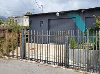 Plus de détails pour 9939 Commerce Ave, Tujunga, CA - Commerce de détail à louer