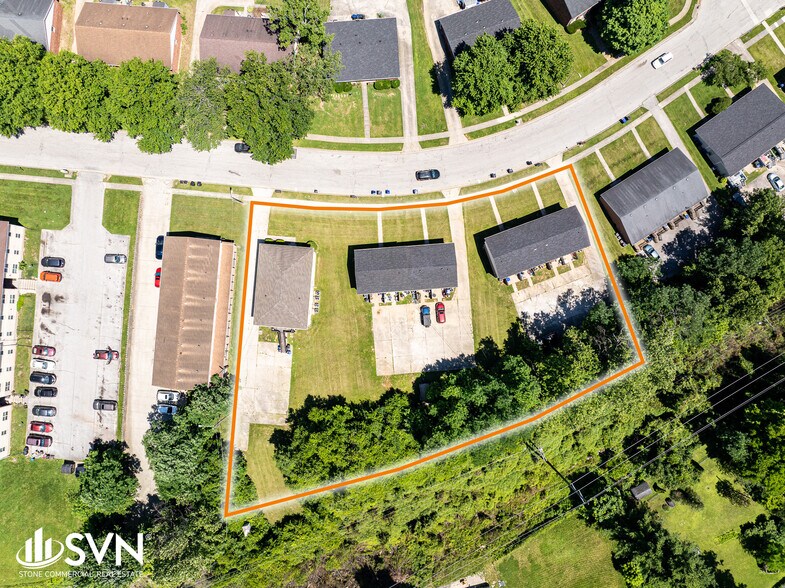 100% Occ. 12-Unit Multifamily Investment portefeuille de 1 propriétés à vendre sur LoopNet.ca - Photo du bâtiment - Image 2 de 13