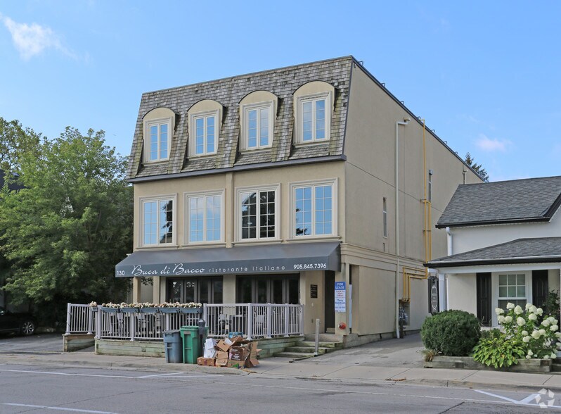 130 Thomas St, Oakville, ON à louer - Photo principale - Image 1 de 4