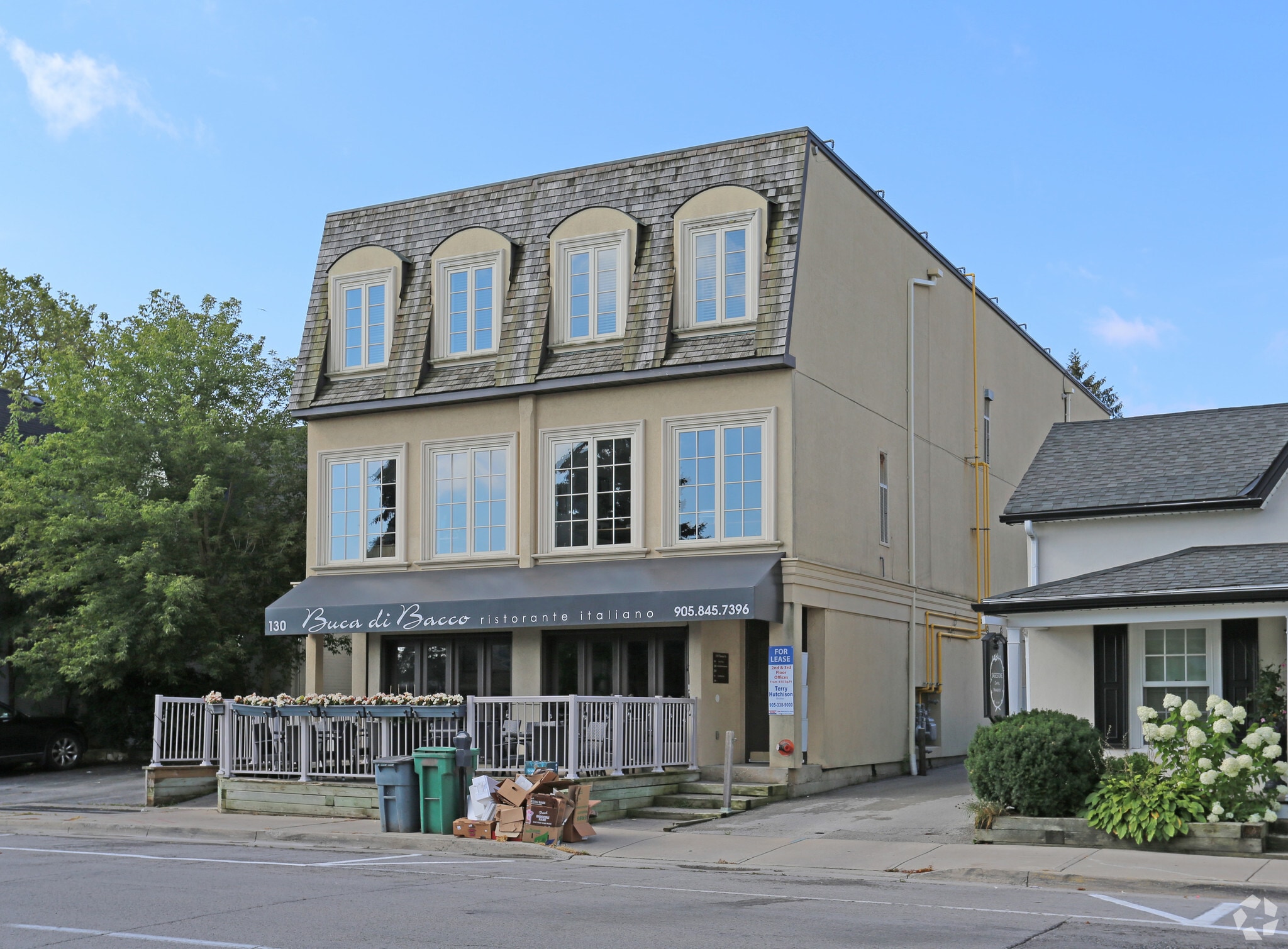 130 Thomas St, Oakville, ON for lease Primary Photo- Image 1 of 5