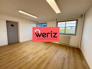 Office in Aubagne for lease Building Photo- Image 2 of 9