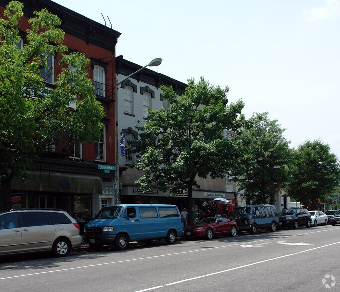 205-207 Pennsylvania Ave SE, Washington, DC à louer - Photo du bâtiment - Image 2 de 3