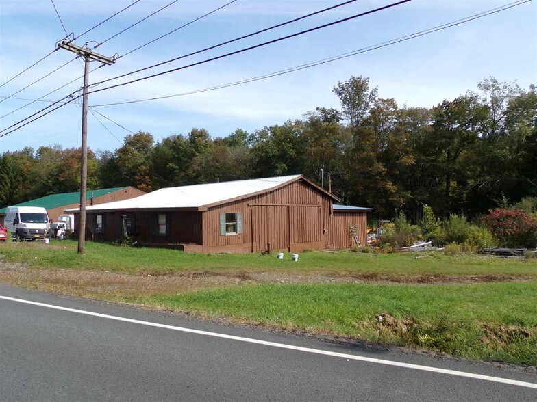 290 Jeffersonville North Branch Rd, Jeffersonville, NY à louer - Photo du bâtiment - Image 3 de 31