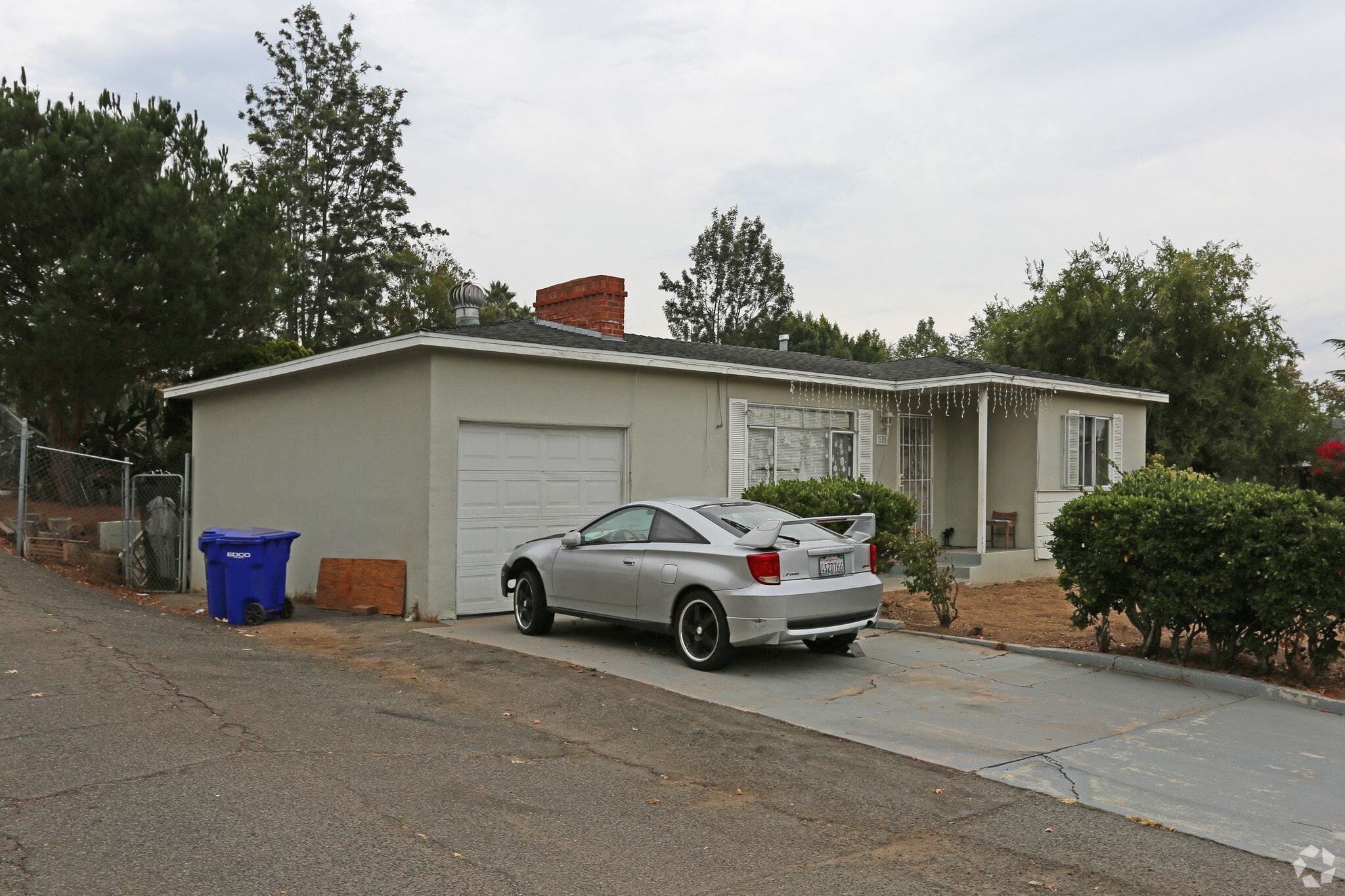710 Civic Center Dr, Vista, CA à vendre Photo principale- Image 1 de 5