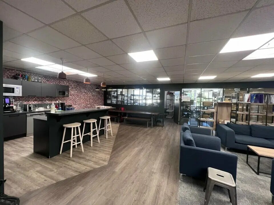 Industrial in Ivry-sur-Seine for lease Interior Photo- Image 1 of 6