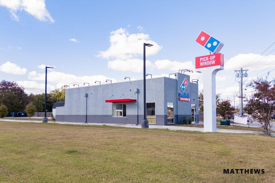 2203 N Parkerson Ave, Crowley, LA à vendre - Photo du bâtiment - Image 1 de 3