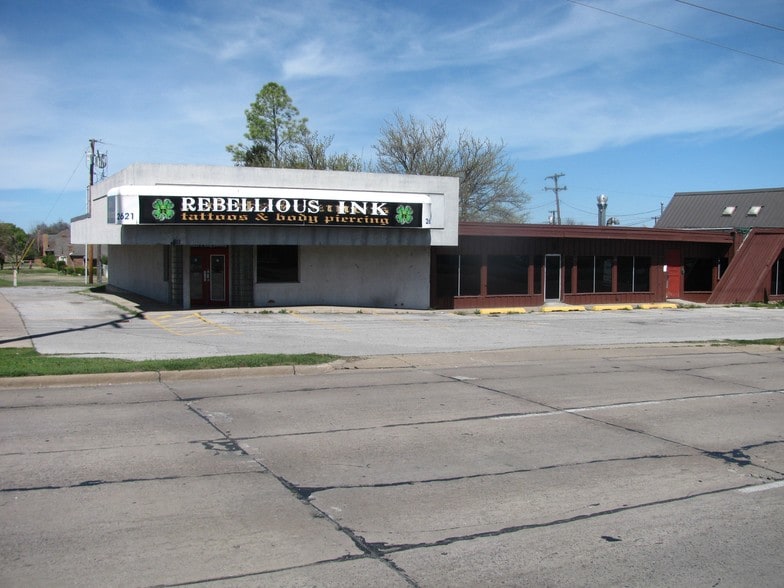 2617-2621 NW Cache Rd, Lawton, OK for sale - Building Photo - Image 2 of 4