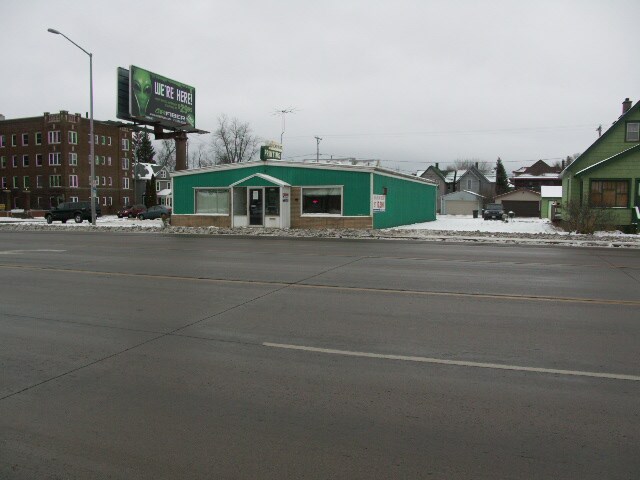 1908 Tower Ave, Superior, WI à vendre - Photo du bâtiment - Image 2 de 35