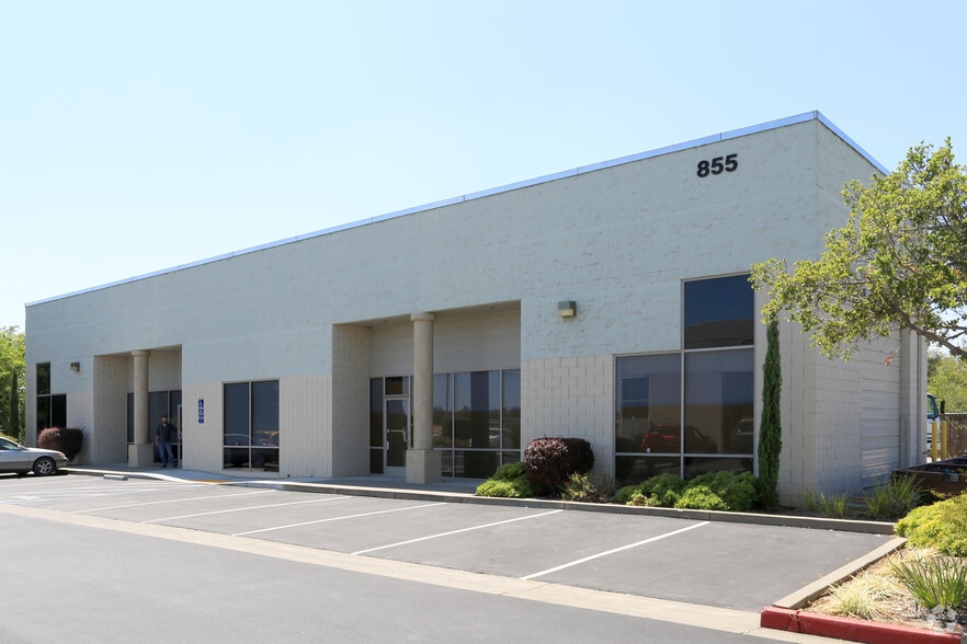 855 Cotting Ln, Vacaville, CA for lease - Building Photo - Image 3 of 3