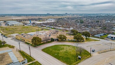 701 S Cherry Ln, Fort Worth, TX à louer Photo du bâtiment- Image 2 de 3