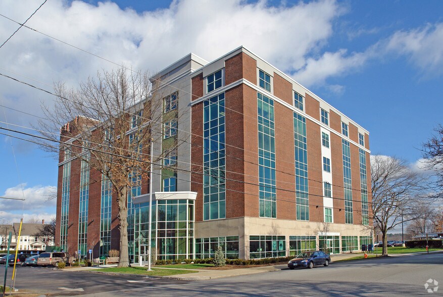 2 Pillsbury St, Concord, NH à vendre - Photo du bâtiment - Image 2 de 14