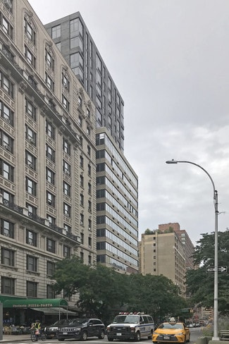 Plus de détails pour 2495 Broadway, New York, NY - Commerce de détail à louer