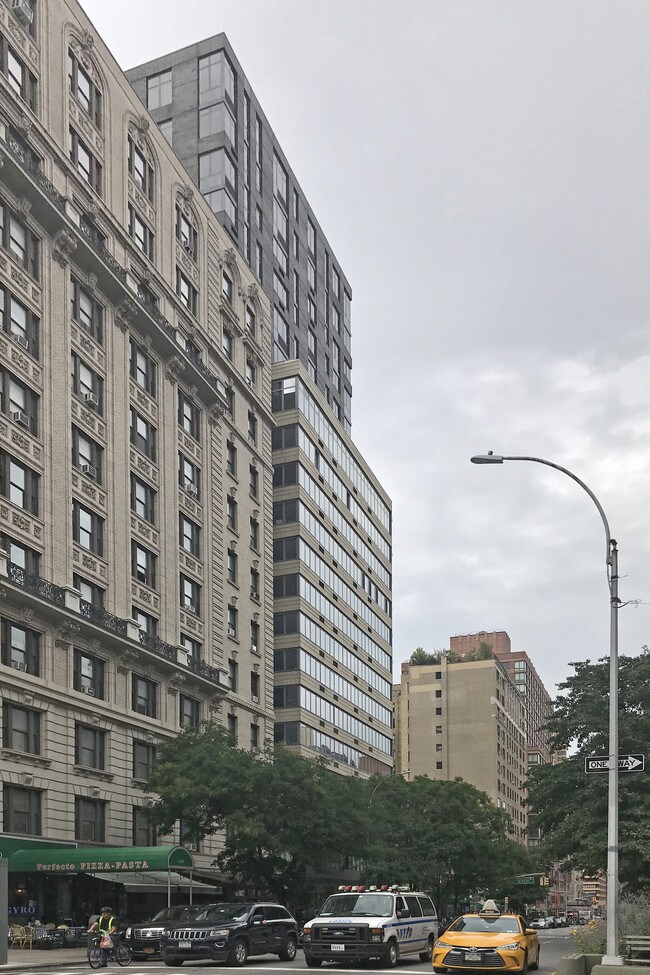 More details for 2495 Broadway, New York, NY - Retail for Lease