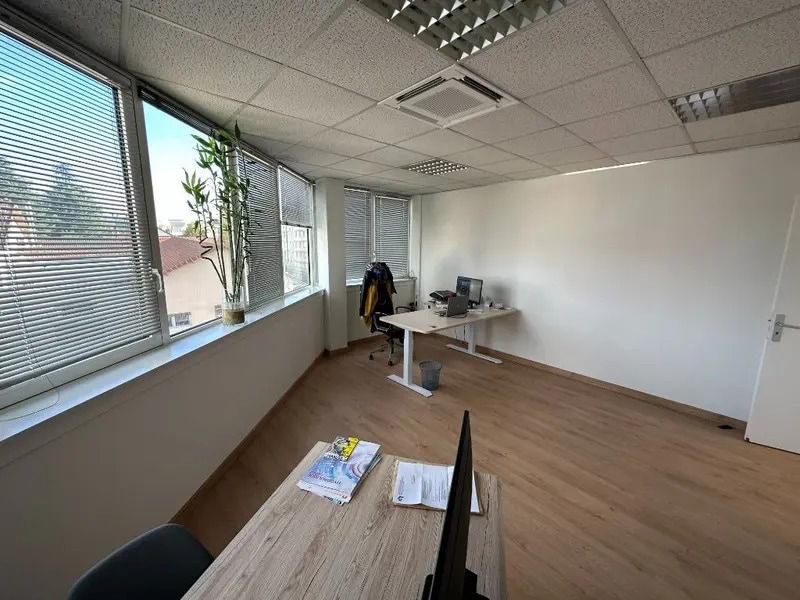 Bureau dans Chalon-sur-Saône à vendre Photo intérieure- Image 1 de 6