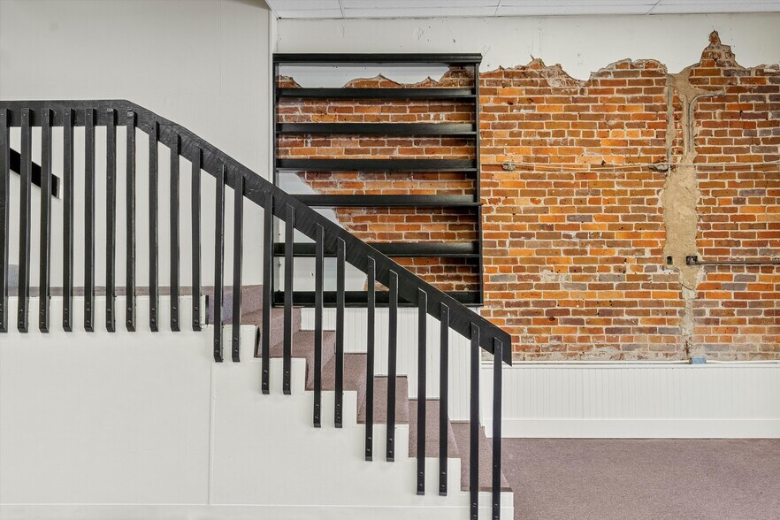 107 W Main St, Cameron, TX à louer - Photo intérieure - Image 3 de 39