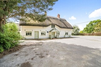 Plus de détails pour Brimpton Common, Reading - Commerce de détail à vendre