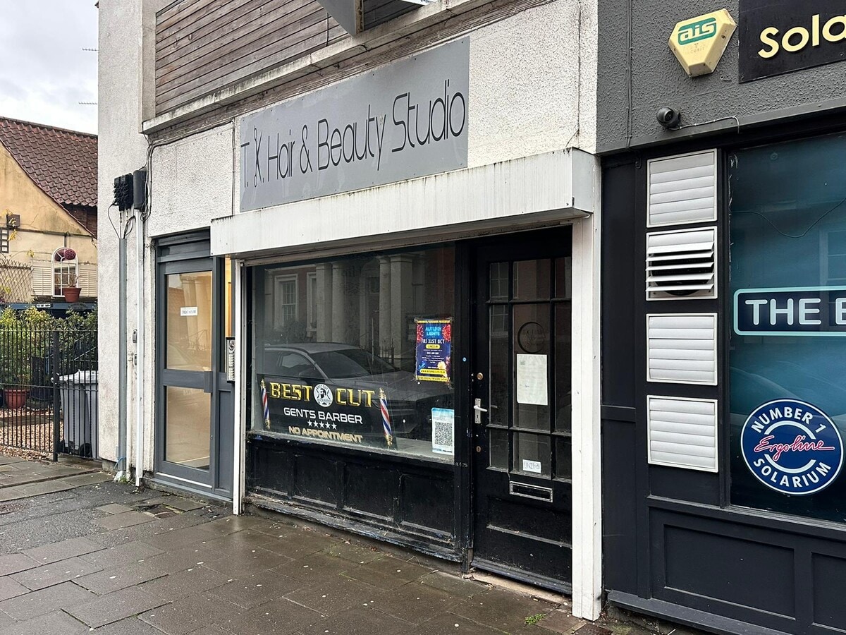 Barnby Gate, Newark, NTT NG24 1PZ - Unit Unit 3 -  - Interior Photo - Image 1 of 2