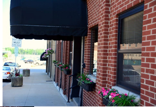 205 Washington St, Burlington, IA for lease Interior Photo- Image 2 of 15