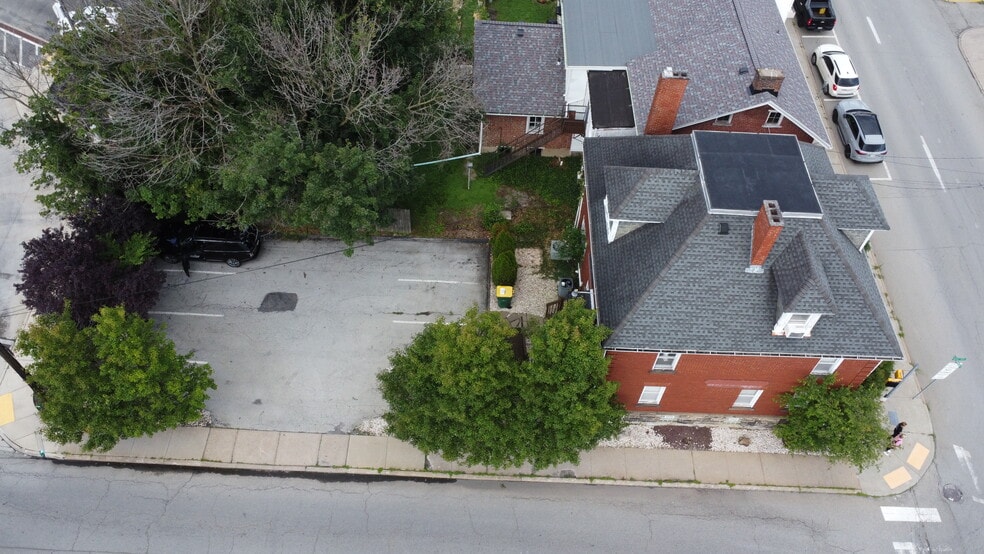 135 W Pittsburgh St, Greensburg, PA for sale - Building Photo - Image 3 of 20