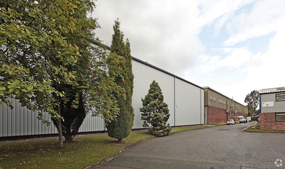 Conway St, Stockport for lease - Building Photo - Image 2 of 3