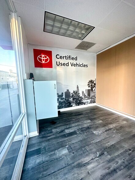 4120 Lankershim Blvd, North Hollywood, CA à louer - Photo du bâtiment - Image 3 de 7