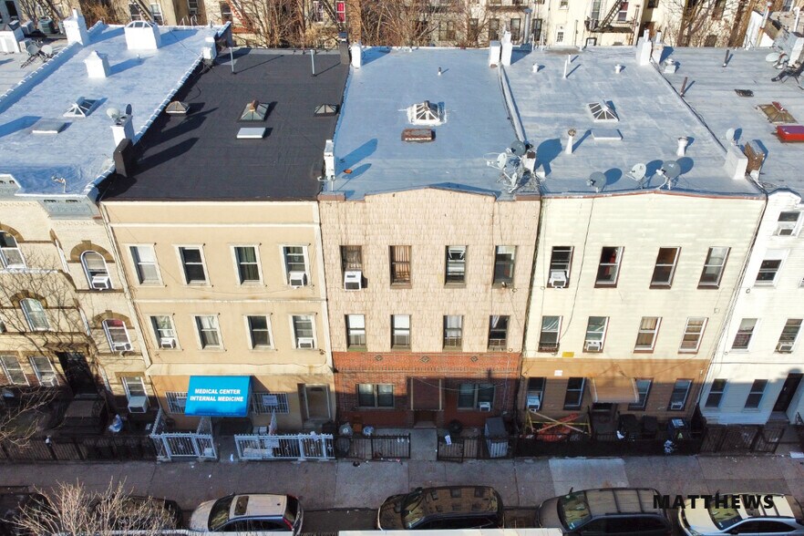 1511 DeKalb Ave, Brooklyn, NY à vendre - Photo du bâtiment - Image 3 de 7