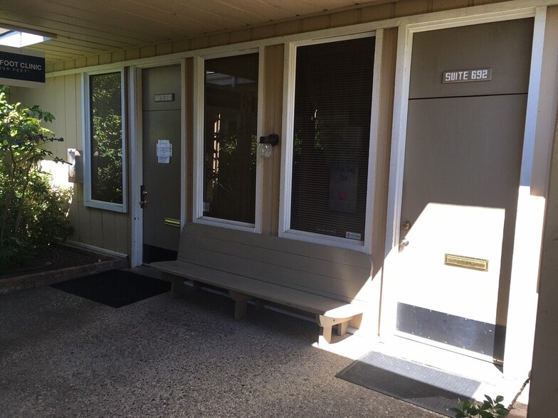 610-638 Azalea Ave, Redding, CA for lease - Building Photo - Image 2 of 20