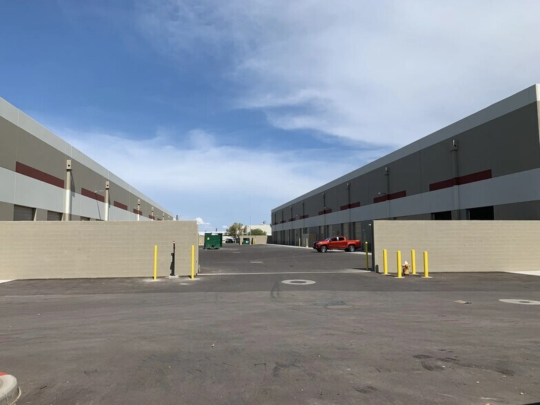 4141 N 36th St, Phoenix, AZ à louer - Photo du bâtiment - Image 2 de 11