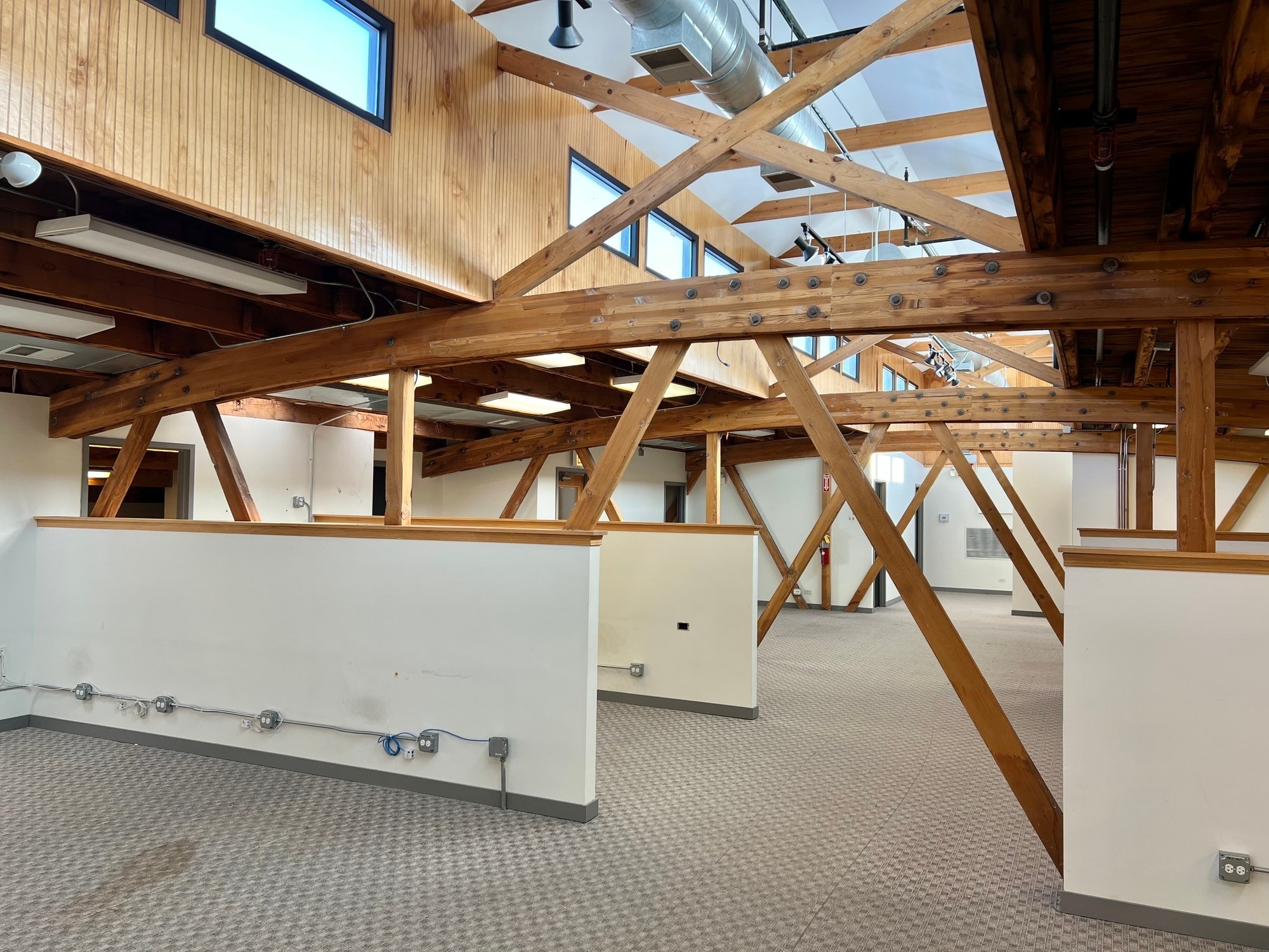 2015-2019 W Irving Park Rd, Chicago, IL à louer Photo intérieure- Image 1 de 2