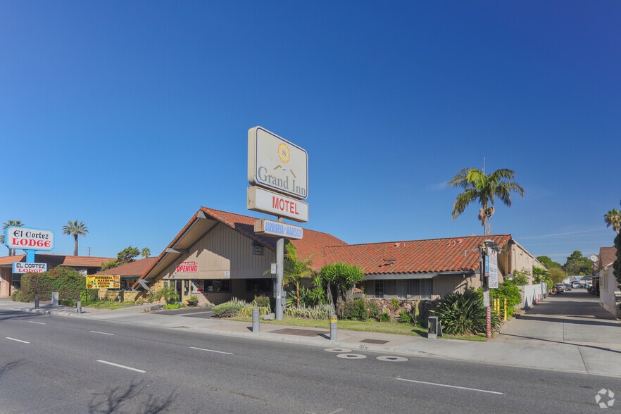 Redevelopment Opportunity - Santa Ana portfolio of 2 properties for sale on LoopNet.ca - Building Photo - Image 1 of 5