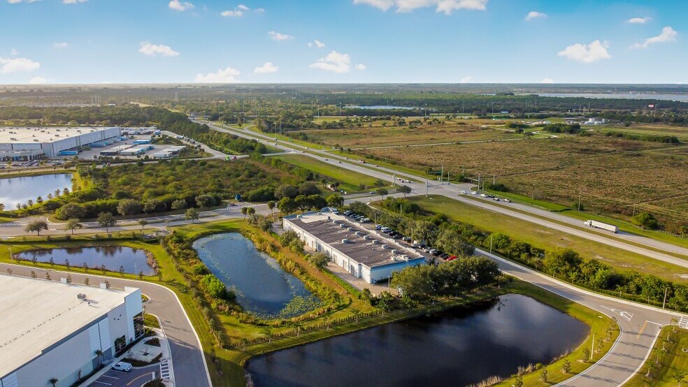 6901-6945 NW LTC Pky, Port Saint Lucie, FL à louer - Photo du bâtiment - Image 2 de 27