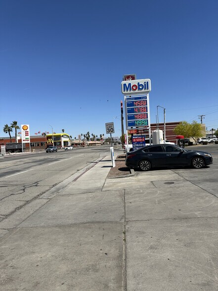 210-220 S Lovekin Blvd, Blythe, CA à vendre - Photo du bâtiment - Image 1 de 8