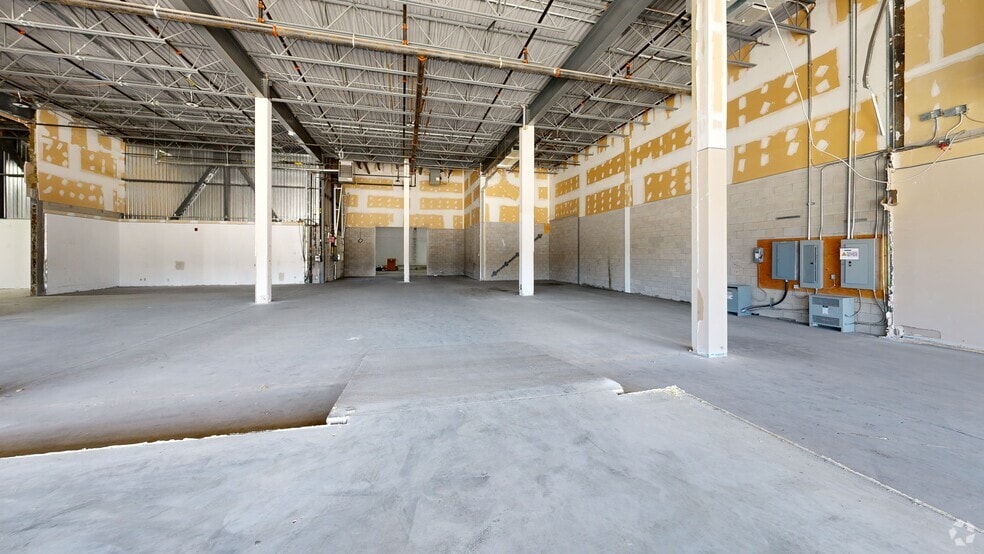 9175-9225 Boul Langelier, Montréal, QC for lease - Matterport 3D Scan - Image 2 of 7