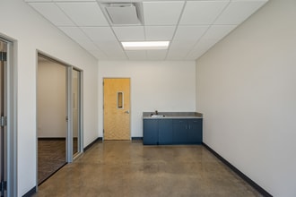 2730 S Harbor Blvd, Santa Ana, CA for lease Interior Photo- Image 2 of 9