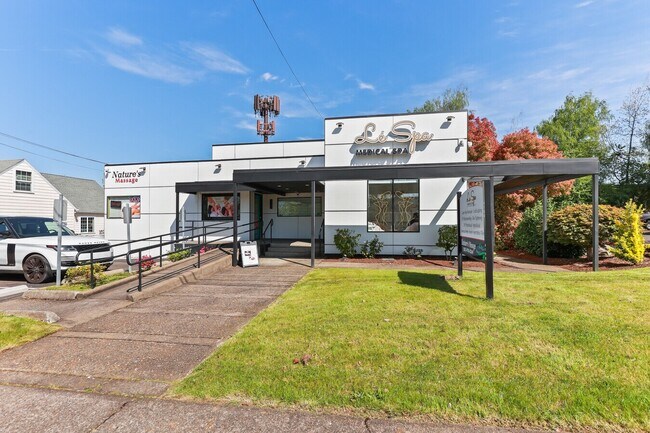 Plus de détails pour 4180 SW 110th Ave, Beaverton, OR - Médical à louer