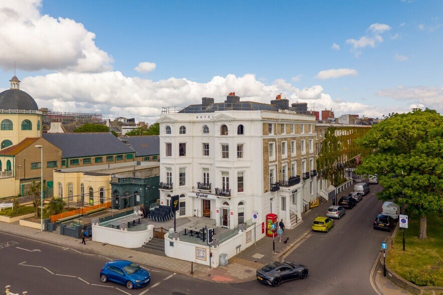 18 Marine Parade, Worthing à louer - Aérien - Image 2 de 20
