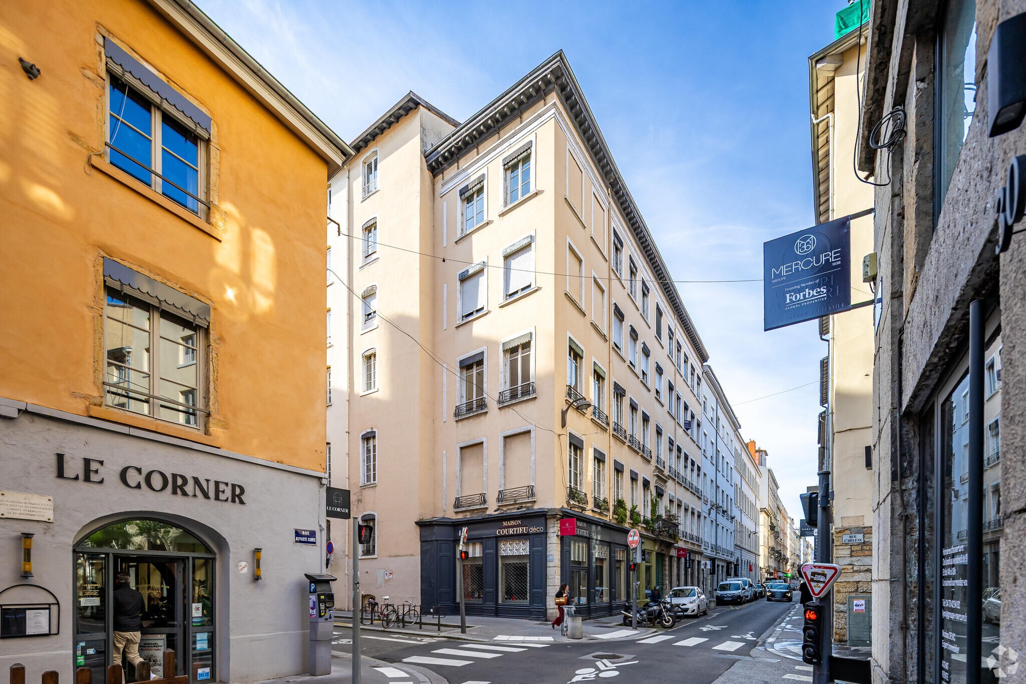 Commerce de détail dans Lyon à louer Photo principale- Image 1 de 6