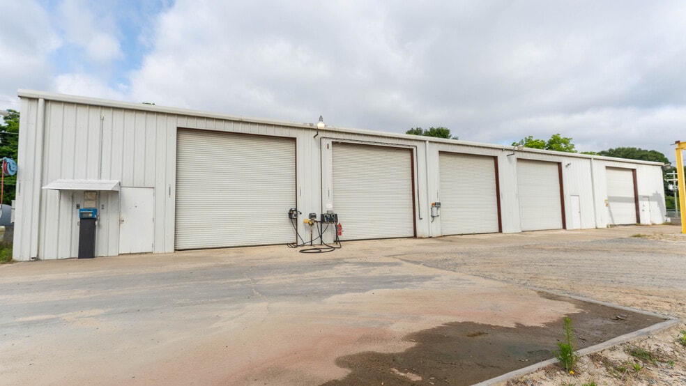 565 Thomas St, Camilla, GA à vendre - Photo du bâtiment - Image 2 de 84