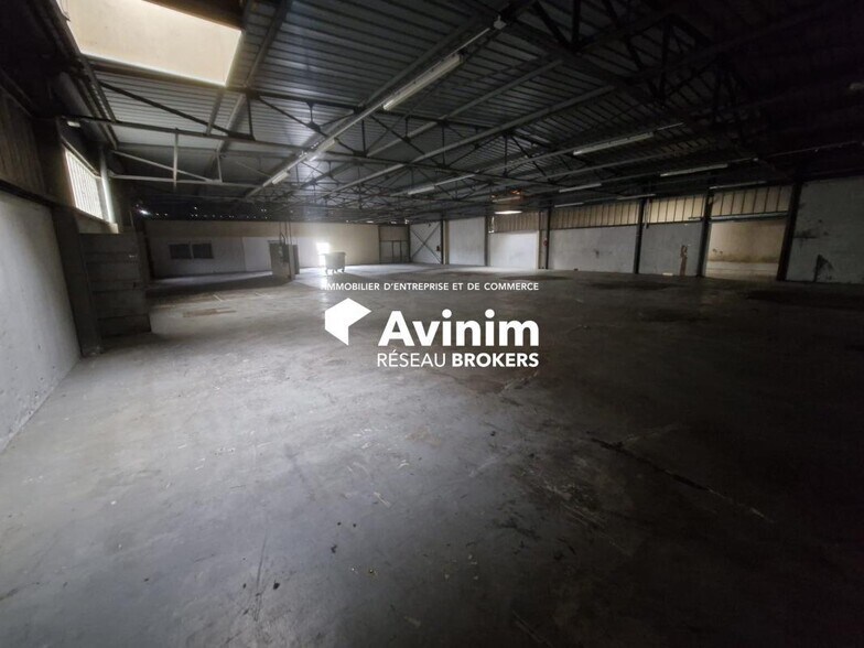 Industrial in Thorigny Sur Marne for lease - Interior Photo - Image 3 of 12