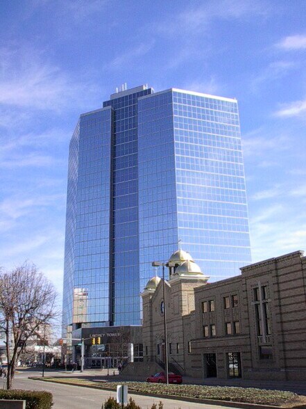 500 Lee St E, Charleston, WV à louer - Photo du bâtiment - Image 2 de 21