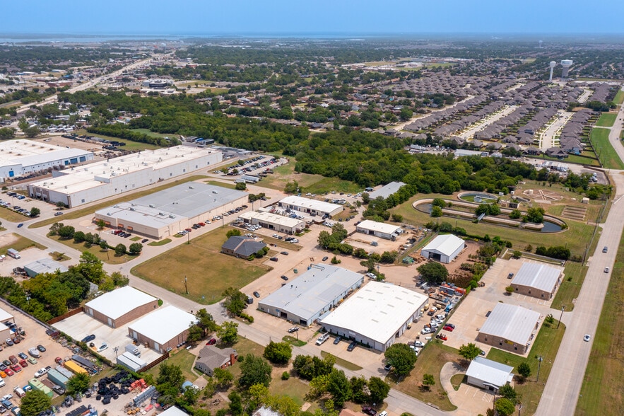 101 Kristen Ct, Wylie, TX for lease - Building Photo - Image 2 of 7