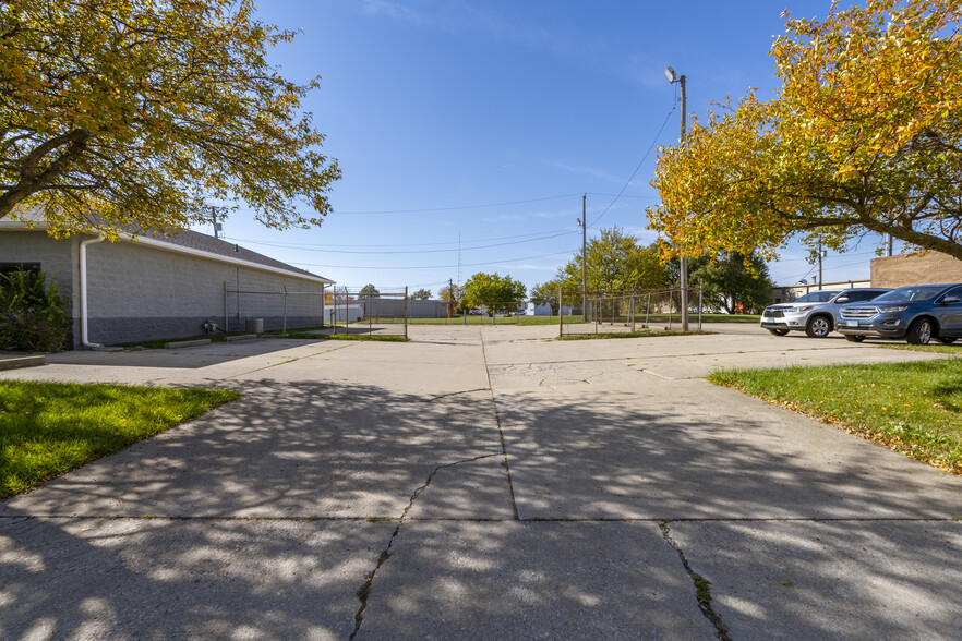 3085 N Kandy Ln, Decatur, IL for lease - Building Photo - Image 3 of 7