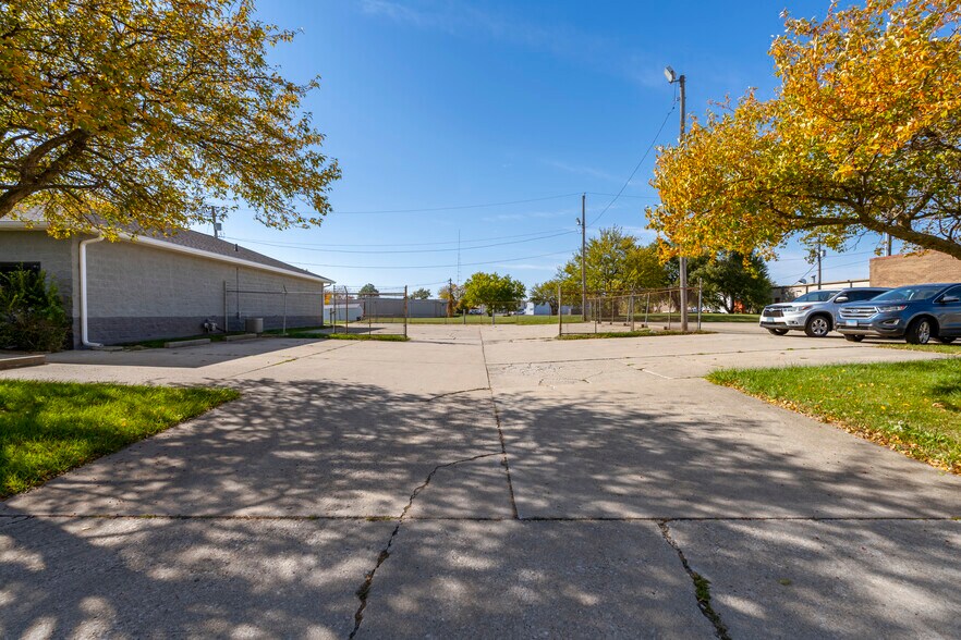 3085 N Kandy Ln, Decatur, IL à louer - Photo du bâtiment - Image 3 de 7