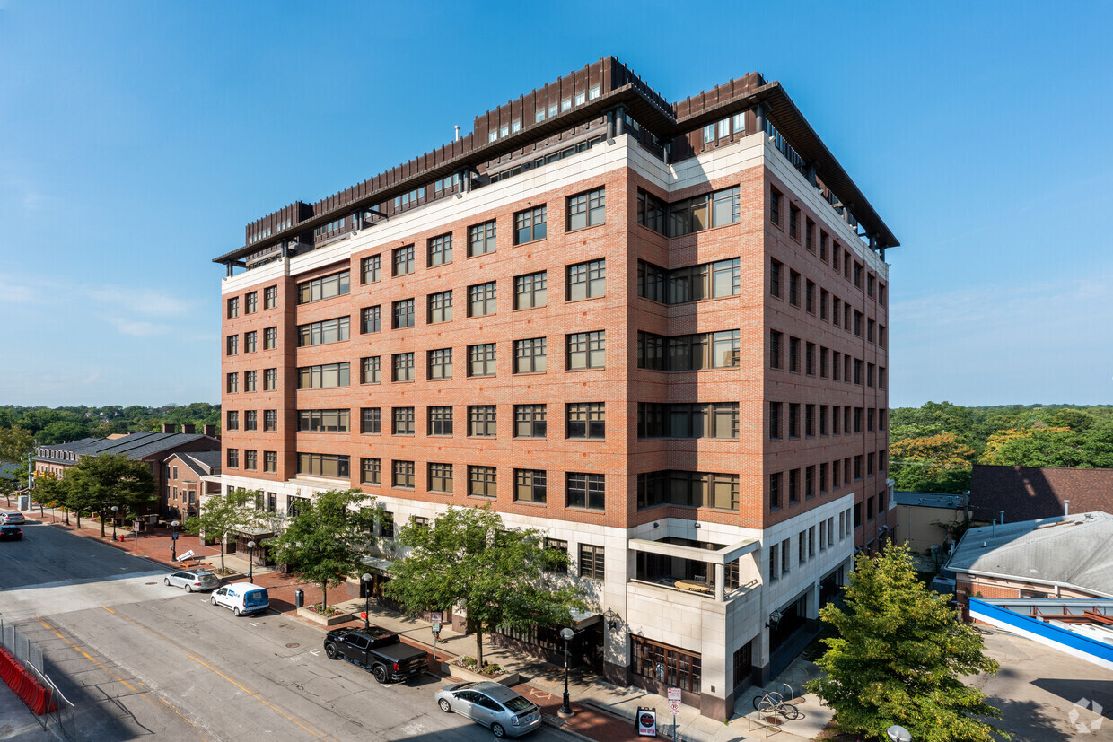 414 S Main St, Ann Arbor, MI à vendre Photo du bâtiment- Image 1 de 1