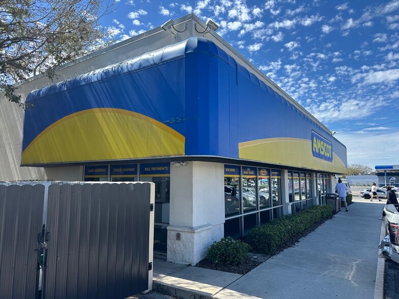 1120 W Vine St, Kissimmee, FL à vendre - Photo du bâtiment - Image 2 de 5
