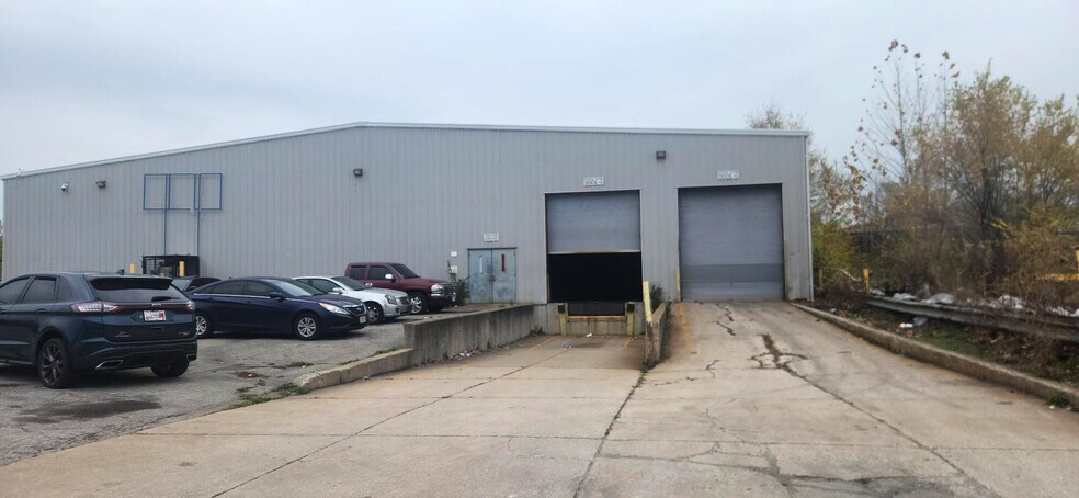 5739 Natural Bridge Rd, Saint Louis, MO à louer - Photo du bâtiment - Image 3 de 3