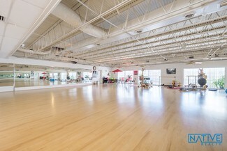 Plus de détails pour 218 Commercial Blvd, Fort Lauderdale, FL - Commerce de détail à louer