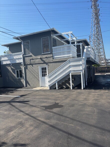 305 Indiana St, El Segundo, CA à louer - Photo du bâtiment - Image 1 de 7