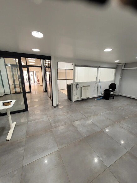Immeuble residentiel dans Lyon à vendre - Photo du bâtiment - Image 3 de 5